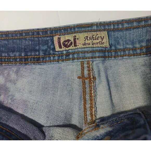 HOT PANTS SHORT Lowrise Shorts Denim LEI Cutoff Frayed shredded Distressed Sz 11 - Picture 6 of 9